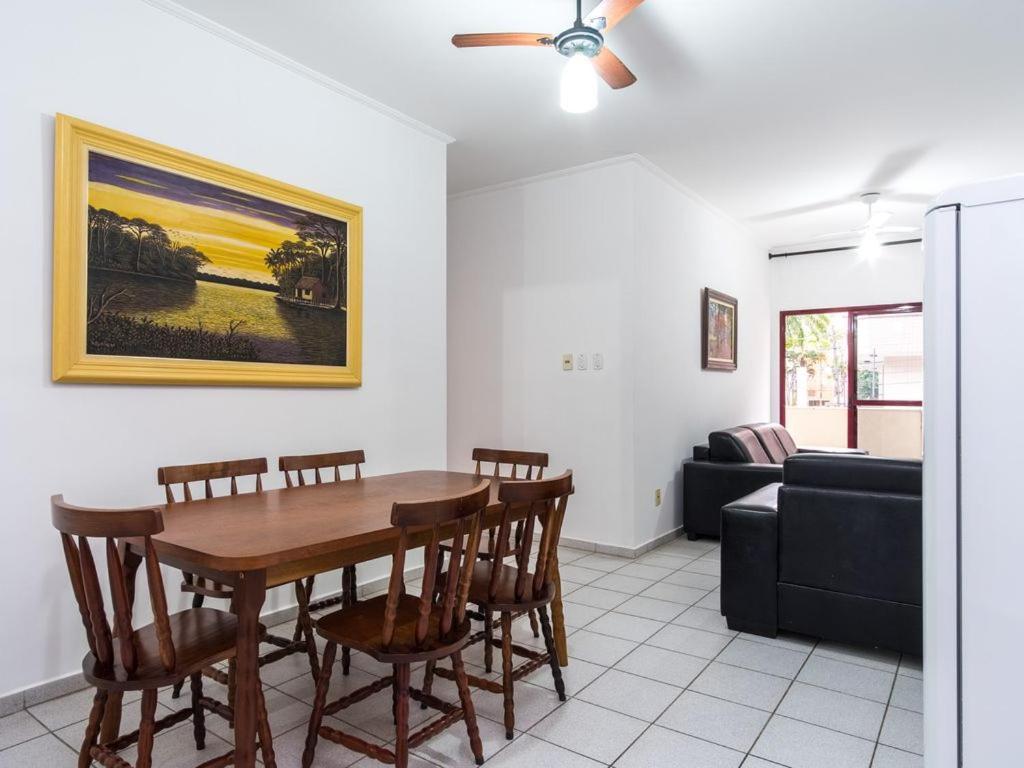 Apartamento Espacoso Com Ar Condicionado E Wi-Fi, A 100 Metros Da Praia - Edificio Estoril 乌巴图巴 外观 照片