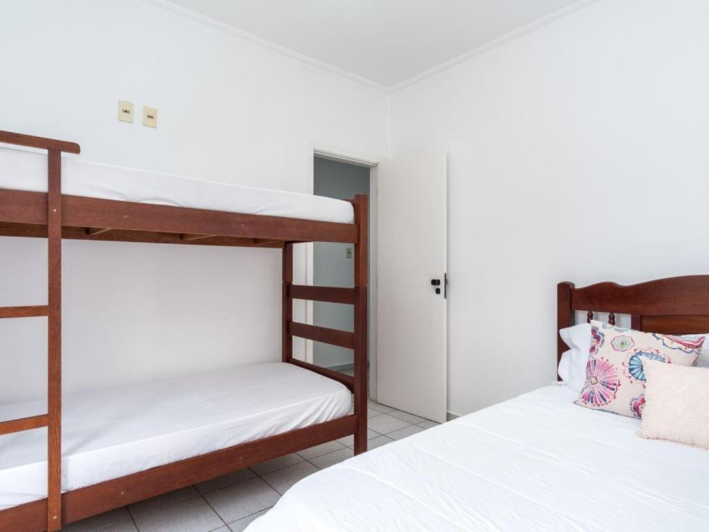 Apartamento Espacoso Com Ar Condicionado E Wi-Fi, A 100 Metros Da Praia - Edificio Estoril 乌巴图巴 外观 照片